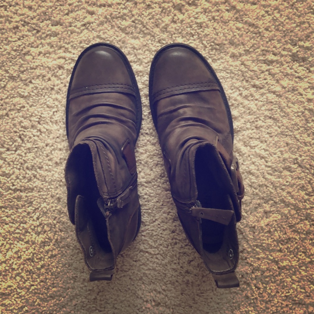 Ankle boots